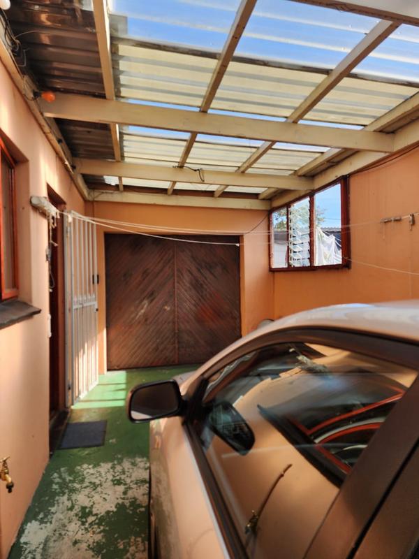 5 Bedroom Property for Sale in Belgravia Western Cape